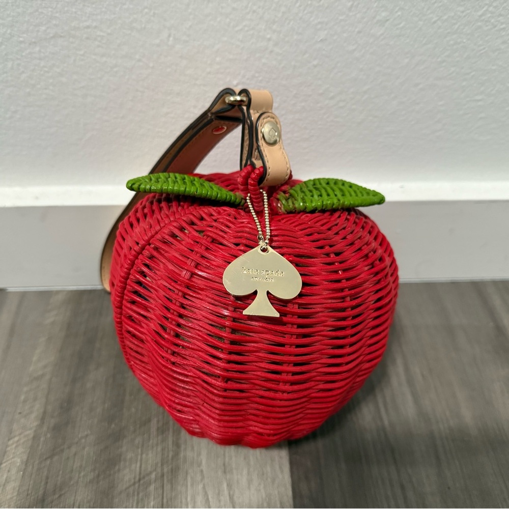 Kate Spade Wicker Pack A Picnic Apple Wristlet